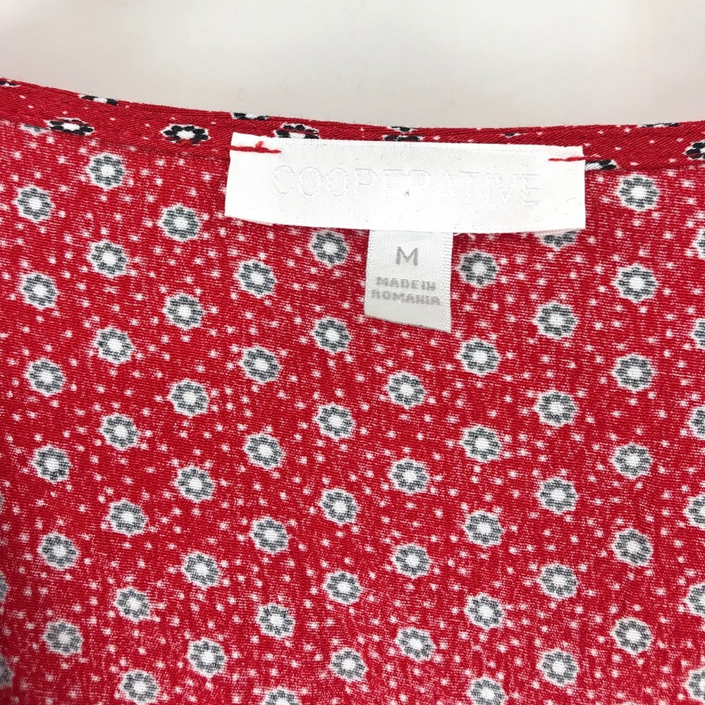 💕SALE💕Urban Outfitter Cooperative Red Floral Top - Picture 6 of 8